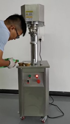 小碗（wǎn）罐半（bàn）自動封罐機